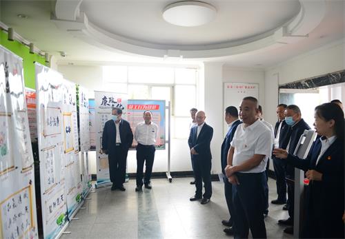 清風(fēng)正氣潤心田，藝術(shù)交流促發(fā)展——武漢公交集團(tuán)三公司組織黨員干部參觀廉政文化作品展并開展文化藝術(shù)交流活動(dòng)